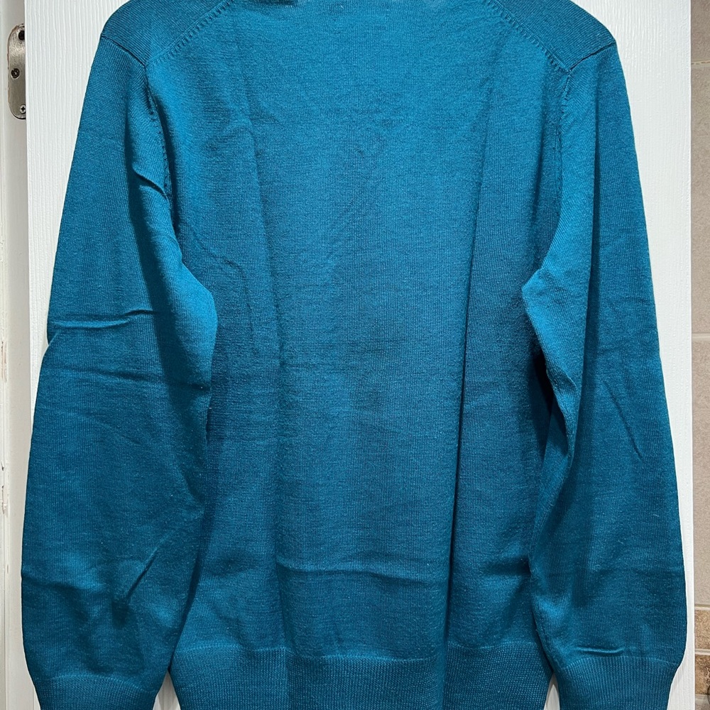 Calvin Klein V-Neck Teal Color Sweater, Medium - Picture 14 of 14